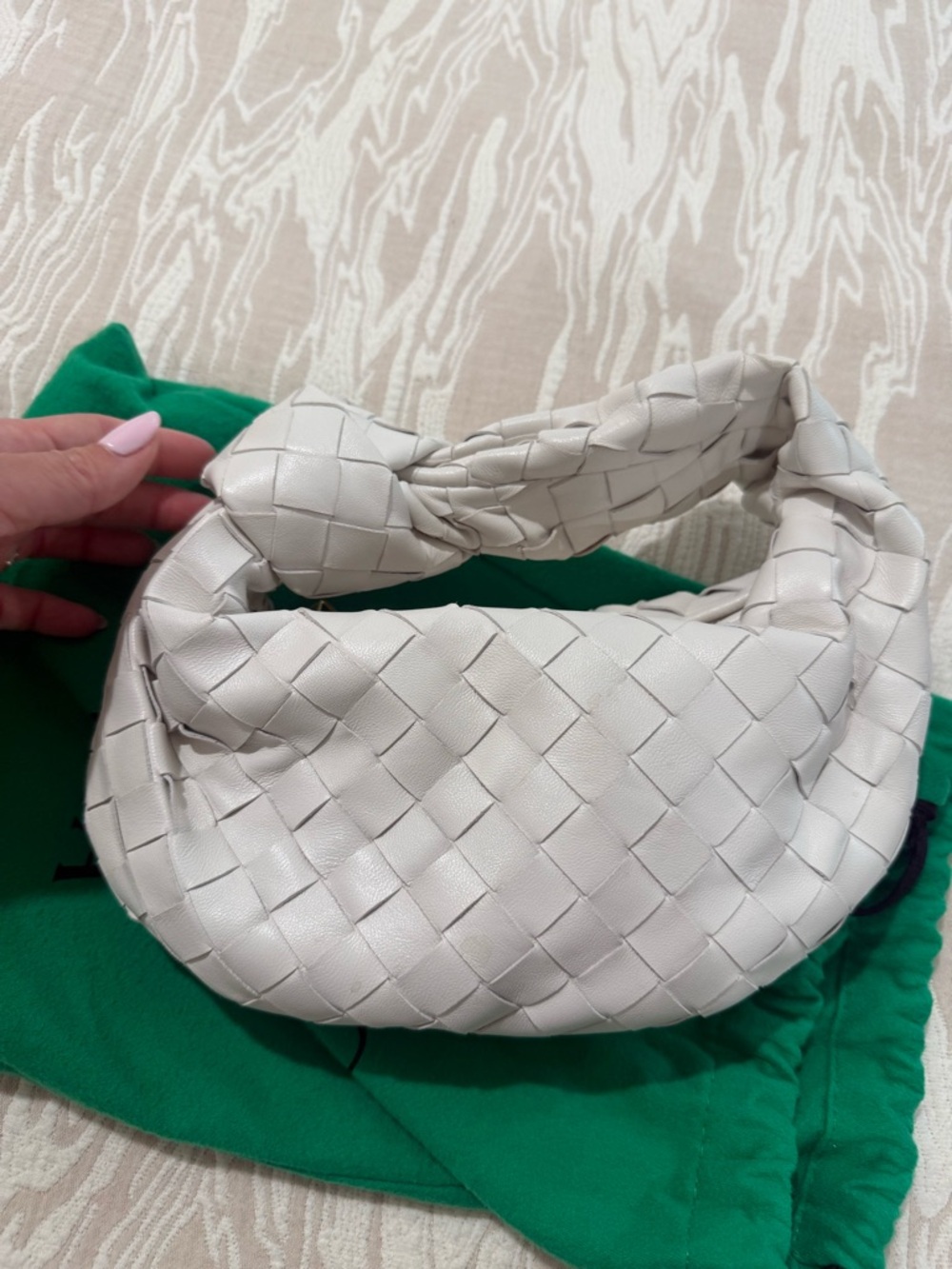 Bottega Veneta White Intrecciato Zip-Top Shoulder Bag - Picture 3 of 7
